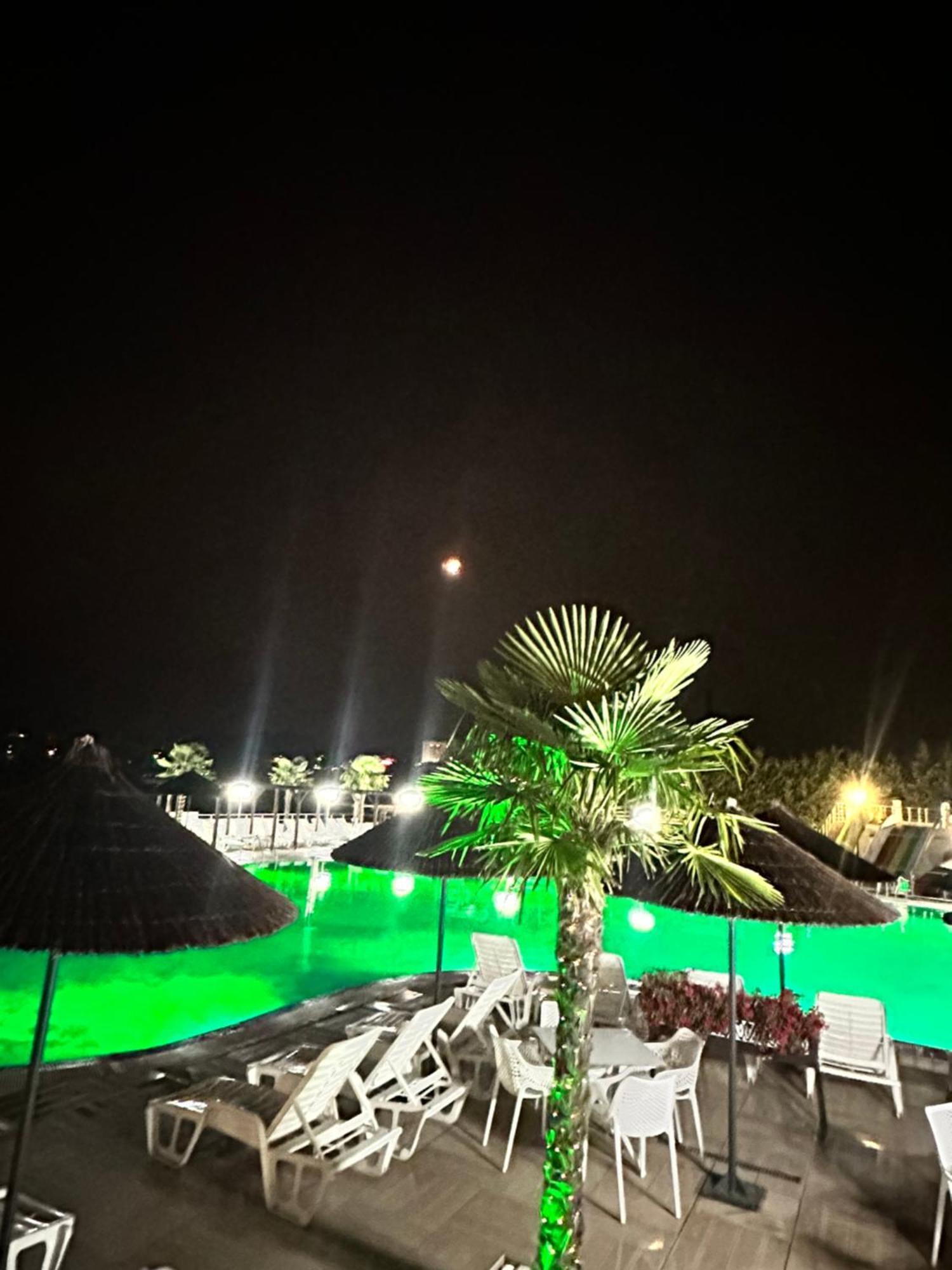 Hotel Aqua Kurdzhali ภายนอก รูปภาพ