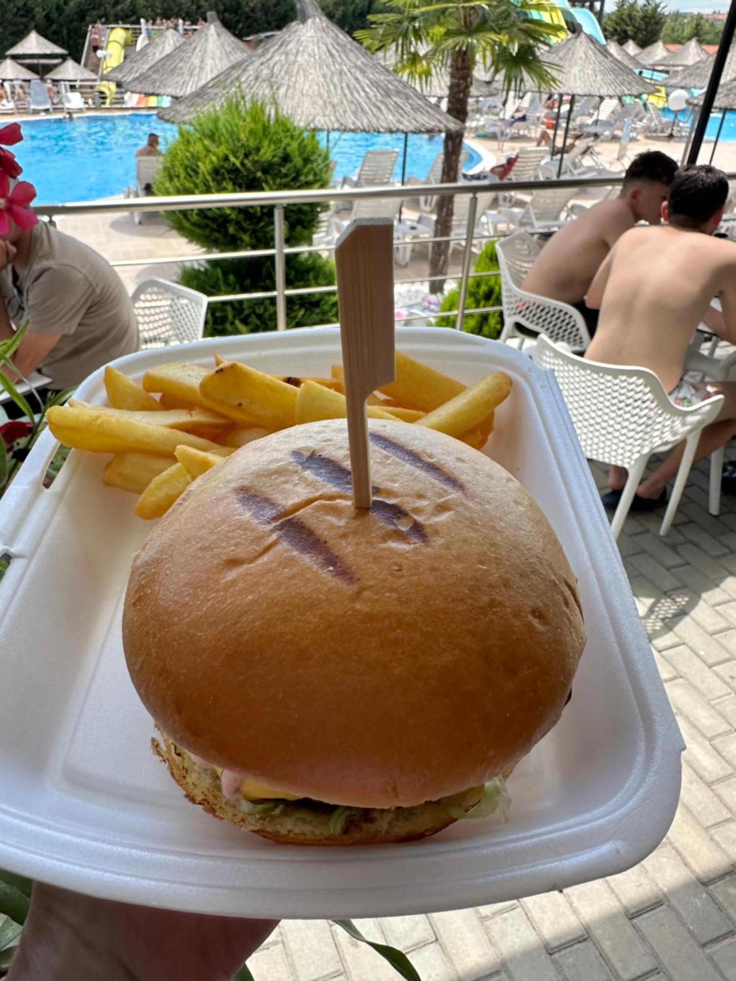 Hotel Aqua Kurdzhali ภายนอก รูปภาพ