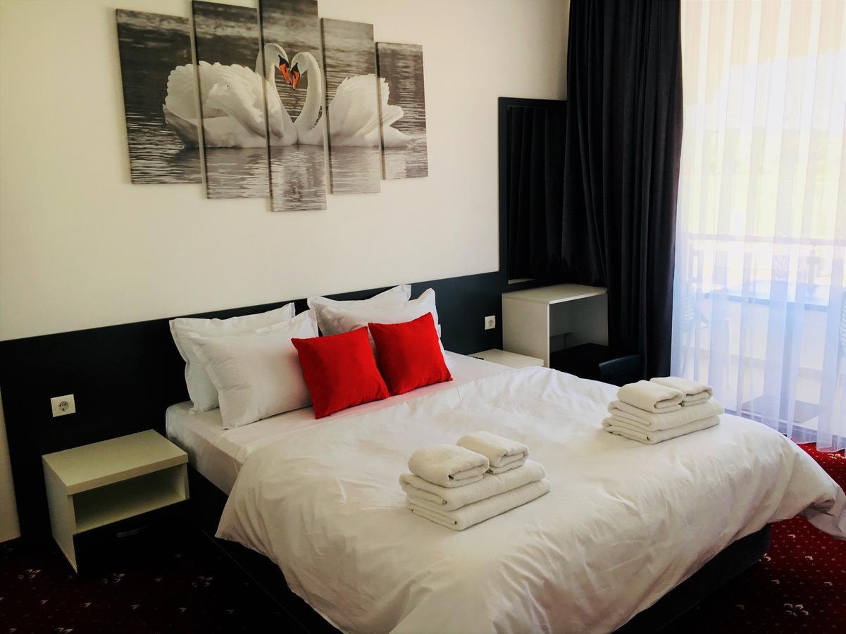 Hotel Aqua Kurdzhali ภายนอก รูปภาพ
