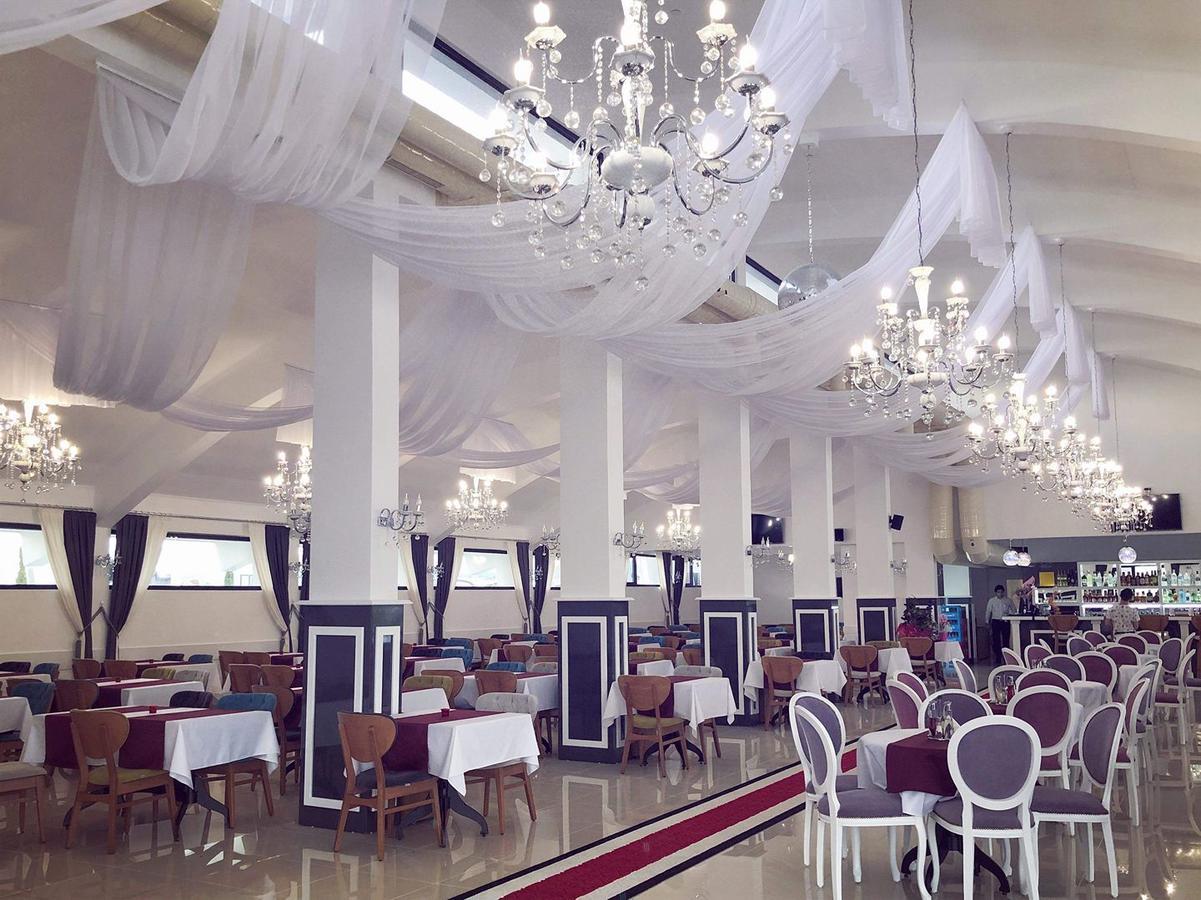 Hotel Aqua Kurdzhali ภายนอก รูปภาพ