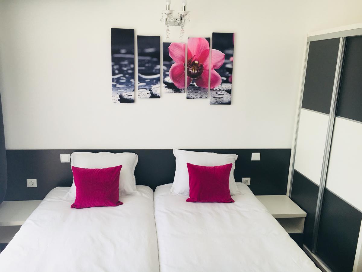 Hotel Aqua Kurdzhali ภายนอก รูปภาพ