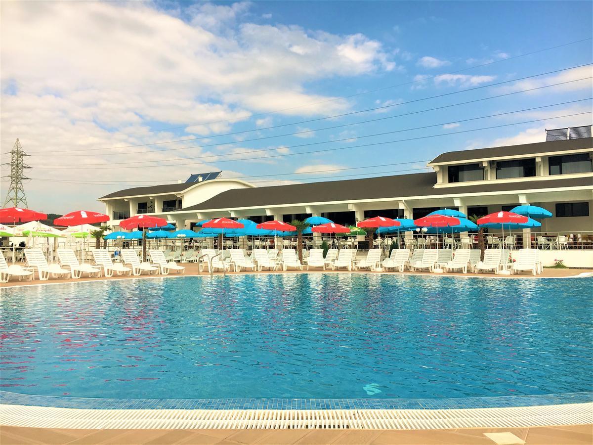 Hotel Aqua Kurdzhali ภายนอก รูปภาพ