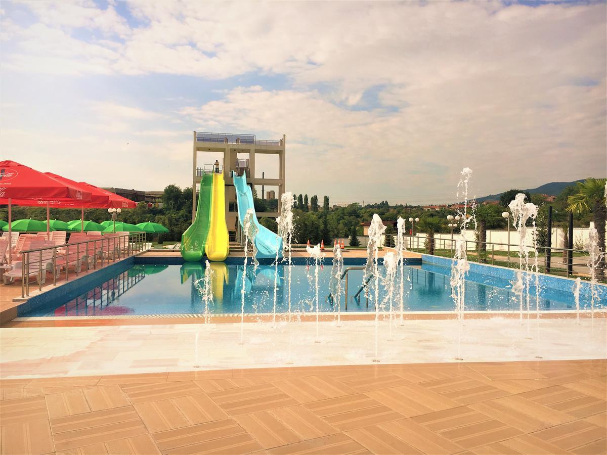 Hotel Aqua Kurdzhali ภายนอก รูปภาพ