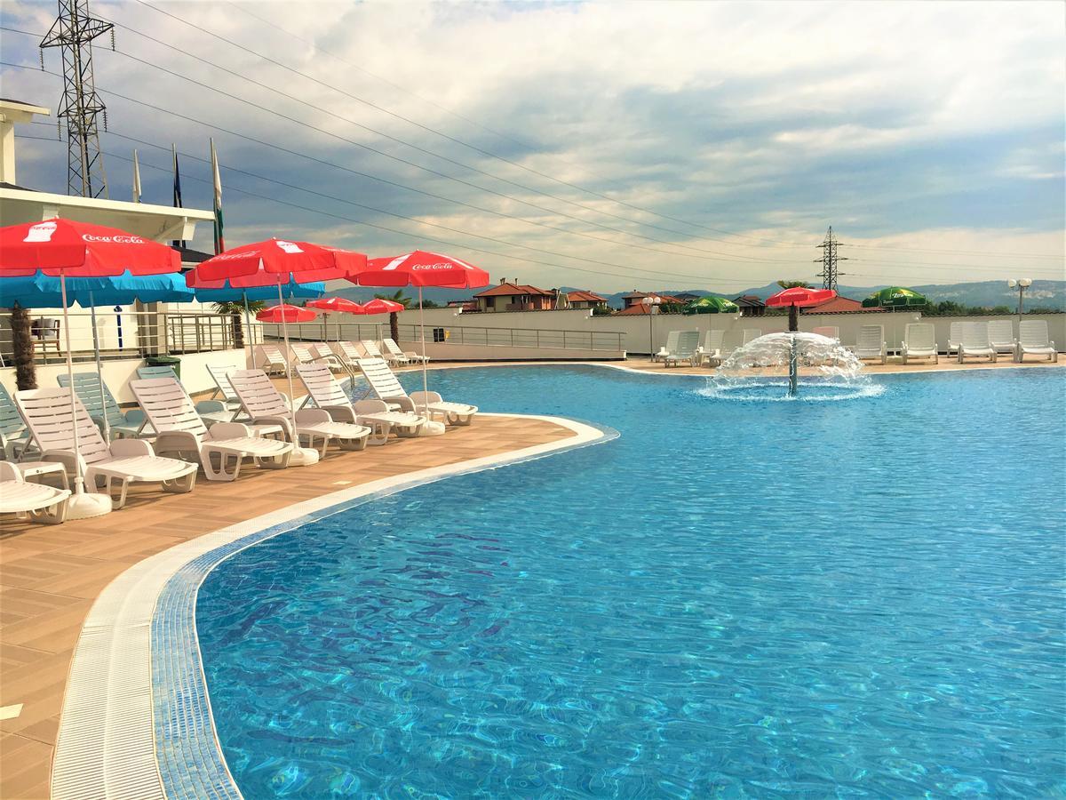 Hotel Aqua Kurdzhali ภายนอก รูปภาพ